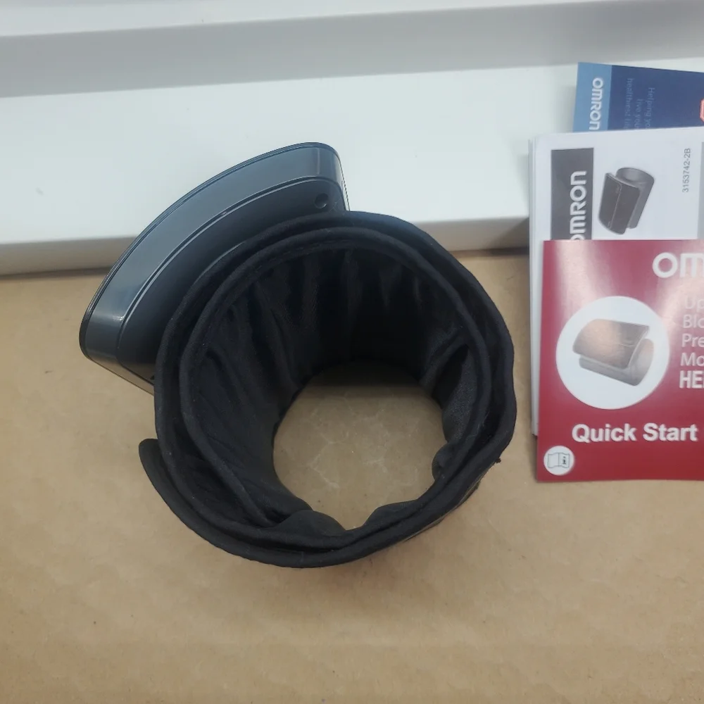 OMRON Evolv HEM-7600T Upper Arm Blood Pressure Monitor Case Bluetooth. Preowned - Picture 5 of 9